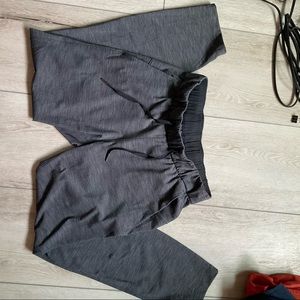 Lululemon gray joggers size 4